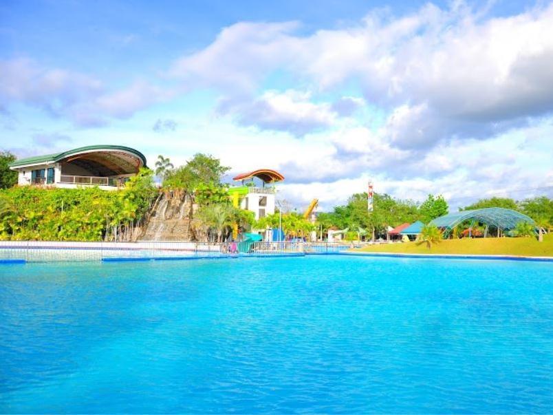 Club Manila East Taytay Apartment Exterior photo